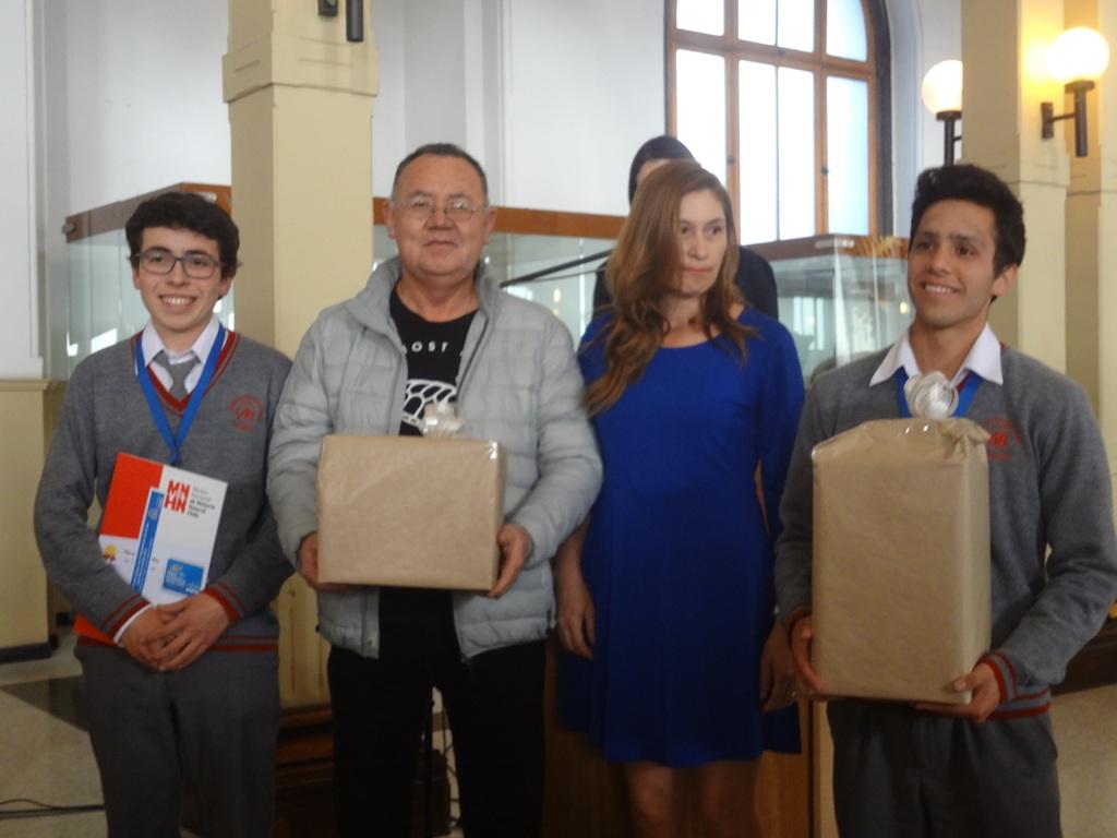 El segundo lugar en la categoría enseñanza media, los alumnos del Colegio Andrés Bello-Pampa de La Serena