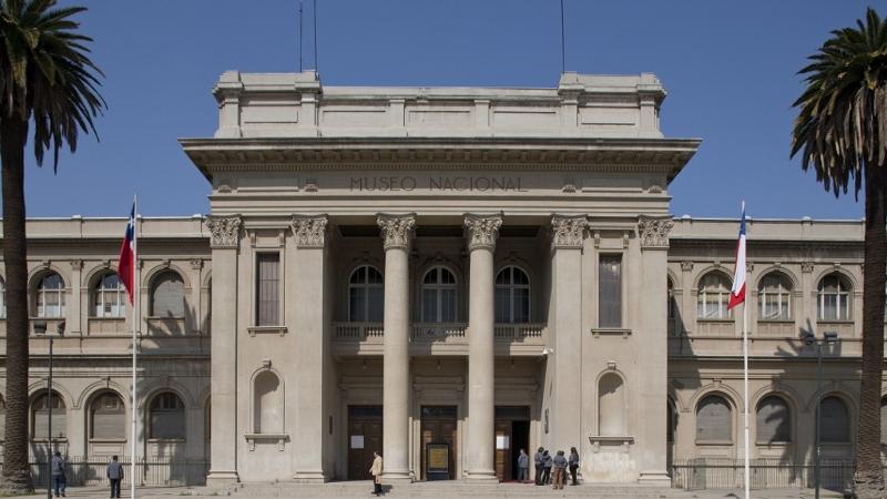 Frontis del edificio del MNHN