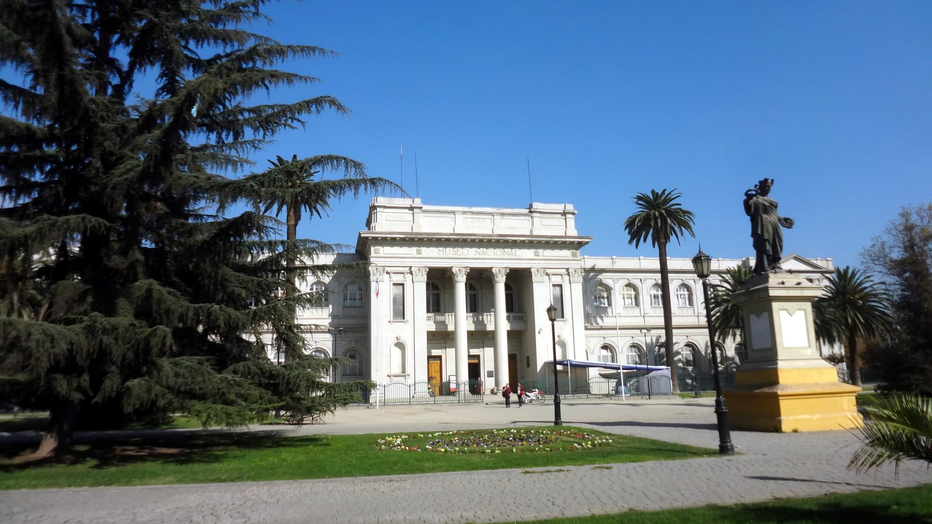 Frontis Museo Nacional Historia Natural