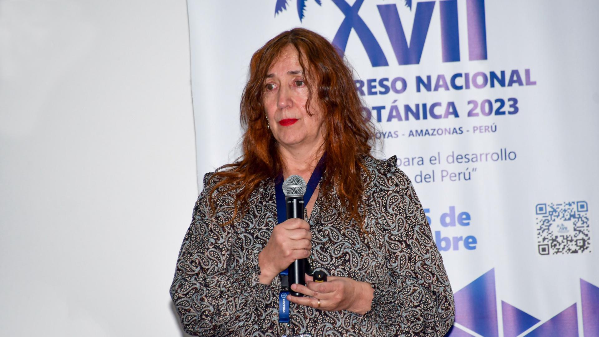 Gloria Rojas en el XVII Congreso Nacional de Botánica 2023, Chachapoyas, Amazonas, Perú.
