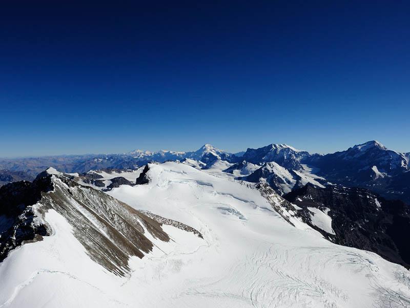 El Aconcagua visto desde el cerro El Plomo