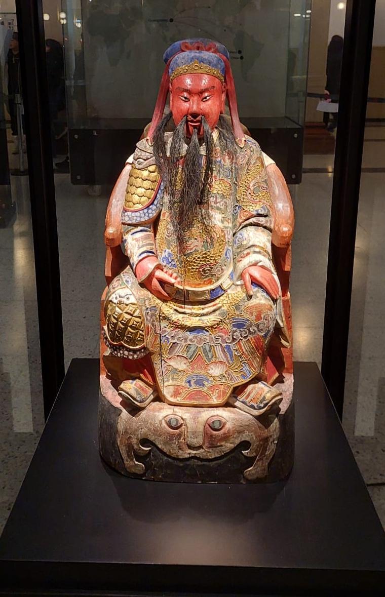 Figura 1. La figura de Guan Gong en el Museo Figura 1. La figura de Guan Gong en el Museo
