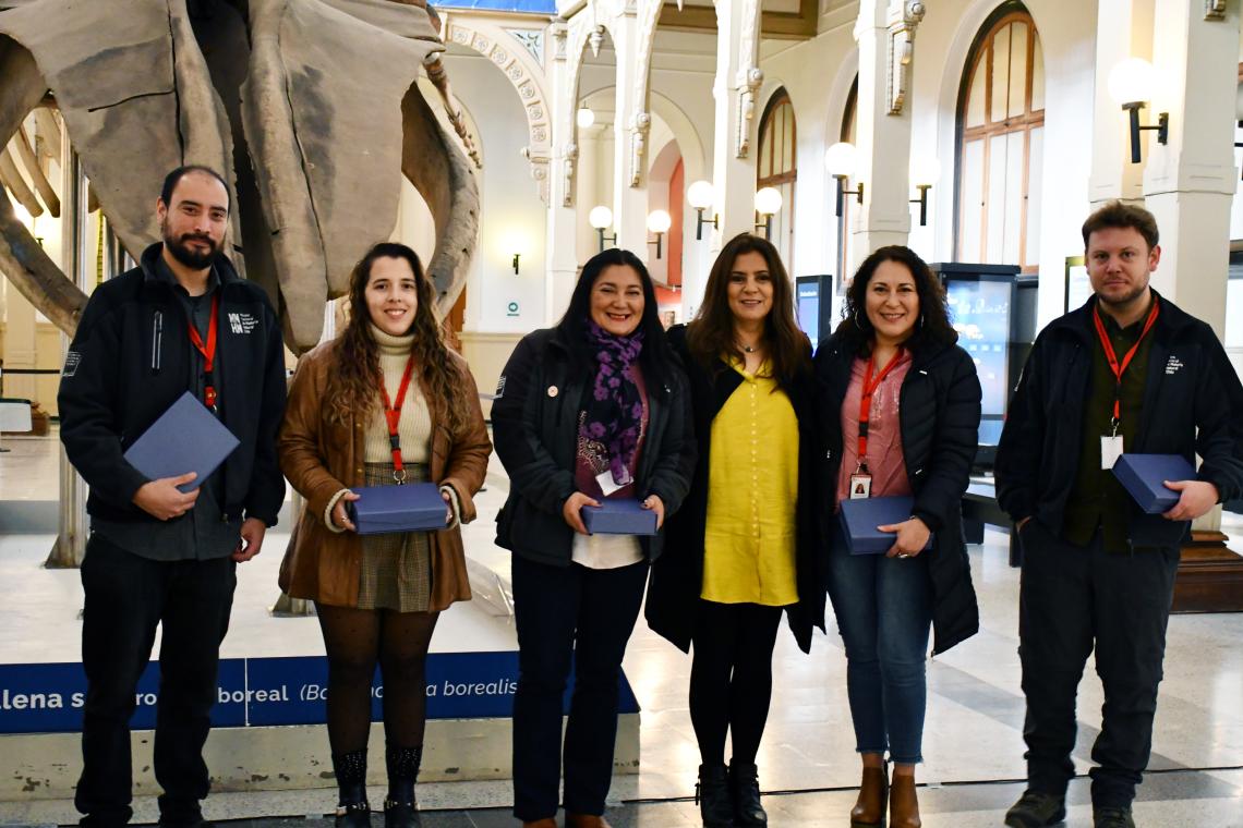 Diego Jara, Catalina Merino, Sylvia Pinto, Nélida Pozo, Gianina Sánchez y Alexander Otárola. Diego Jara, Catalina Merino, Sylvia Pinto, Nélida Pozo, Gianina Sánchez y Alexander Otárola.