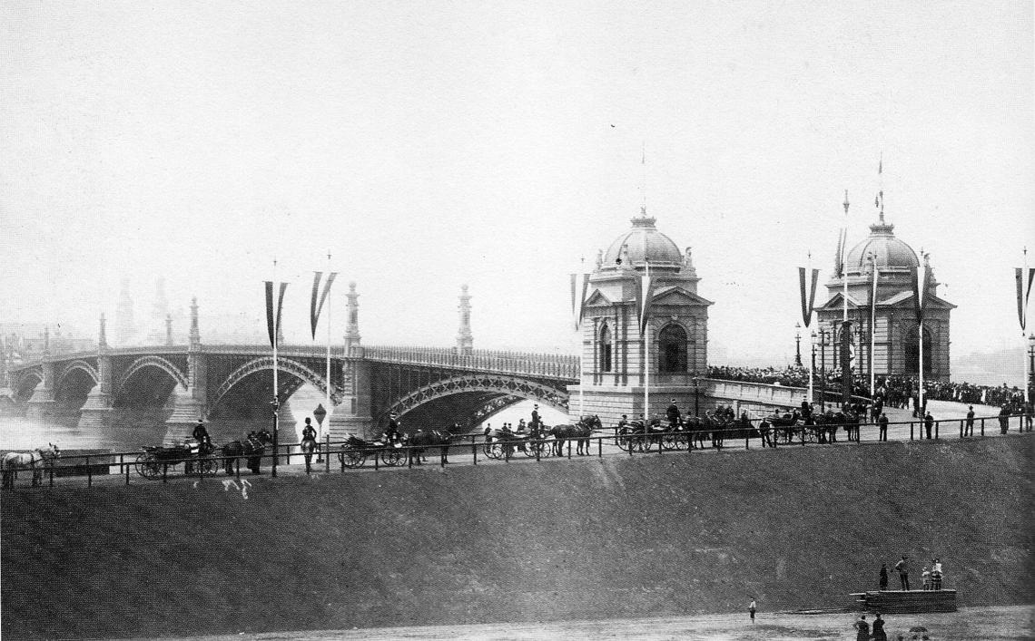 Figura 2: Puente sobre el río Rin en Mainz inaugurado en 1885.